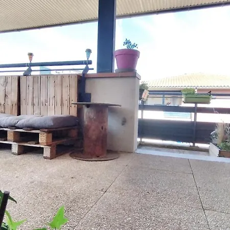 Quiet Quartier Hippodrome Cartoucherie